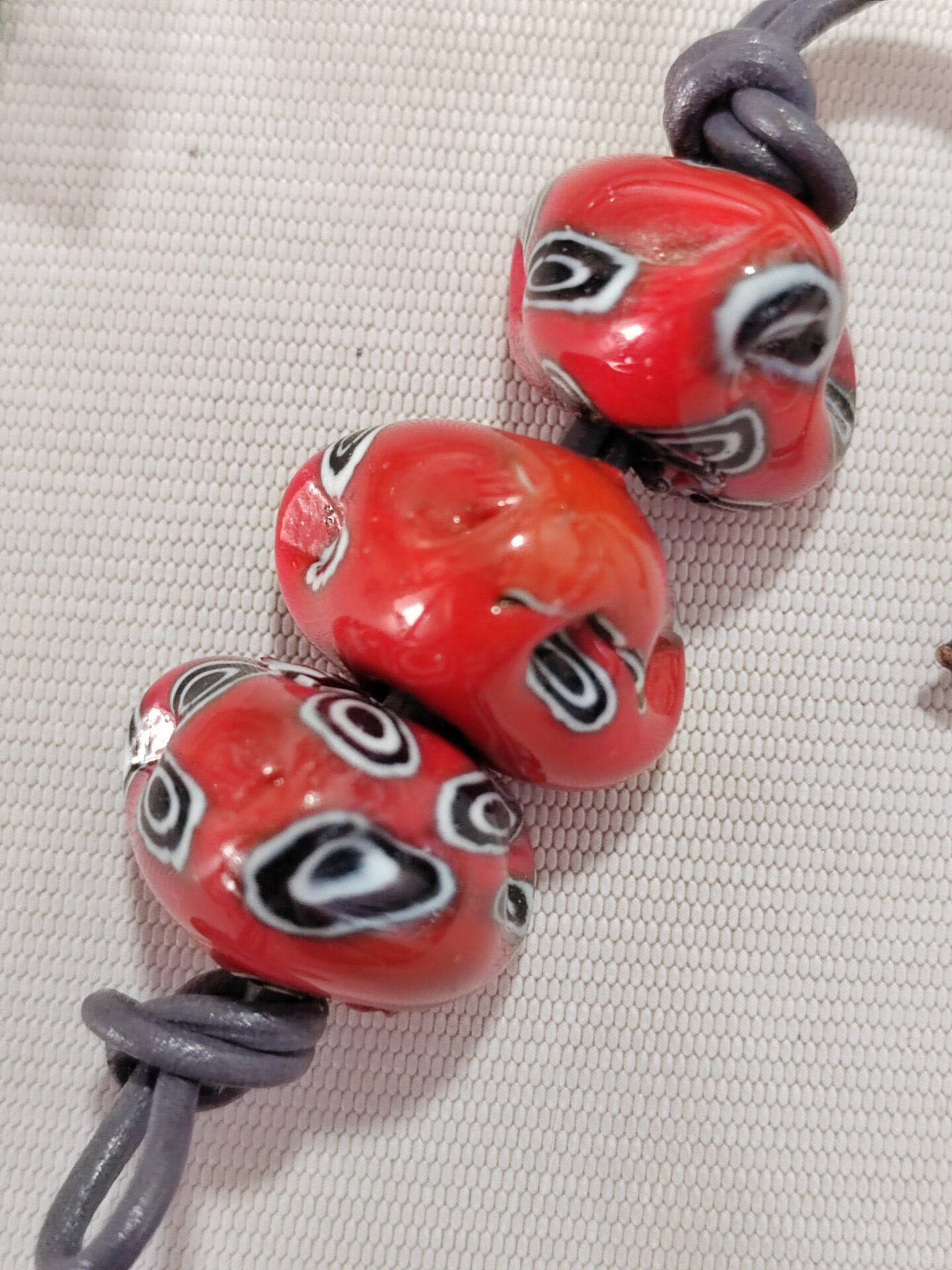 cuenta de murrina triangular