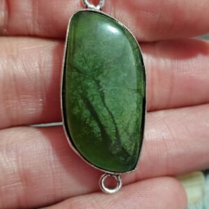 jade nefrita 
medidas de 37x15mm