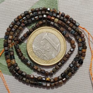 1 hilo de pietersita cubica facetada 2,5mm