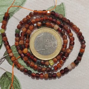 1 hilo de granate hessonita cubica 3,5mm