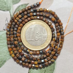 1 hilo de ojo de tigre cubica facetada 2,5mm