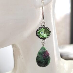 pendientes peridotos y rubí zoisite