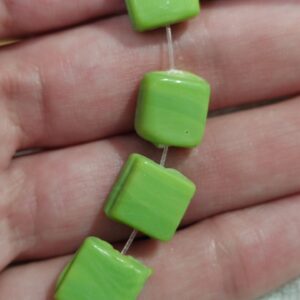 1 cuenta murano cuadrado verde 11mm