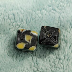1 cuenta de murano cuadrado manchas 14mm