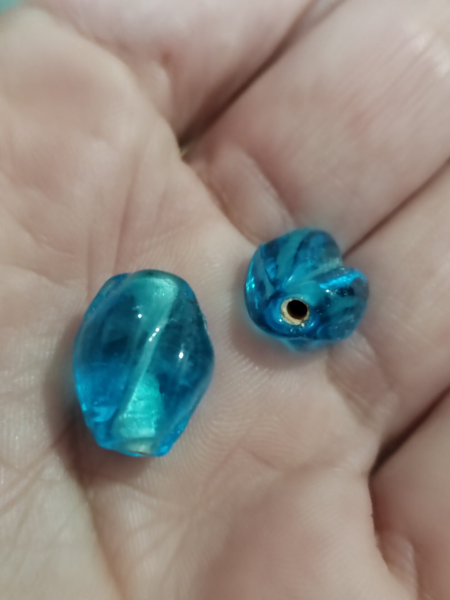 1 cuenta de cristal de murano azul retorcido 13x9mm