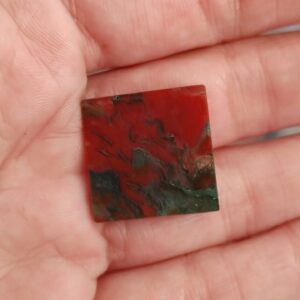 cabujón ágata musgo roja 20x20mm