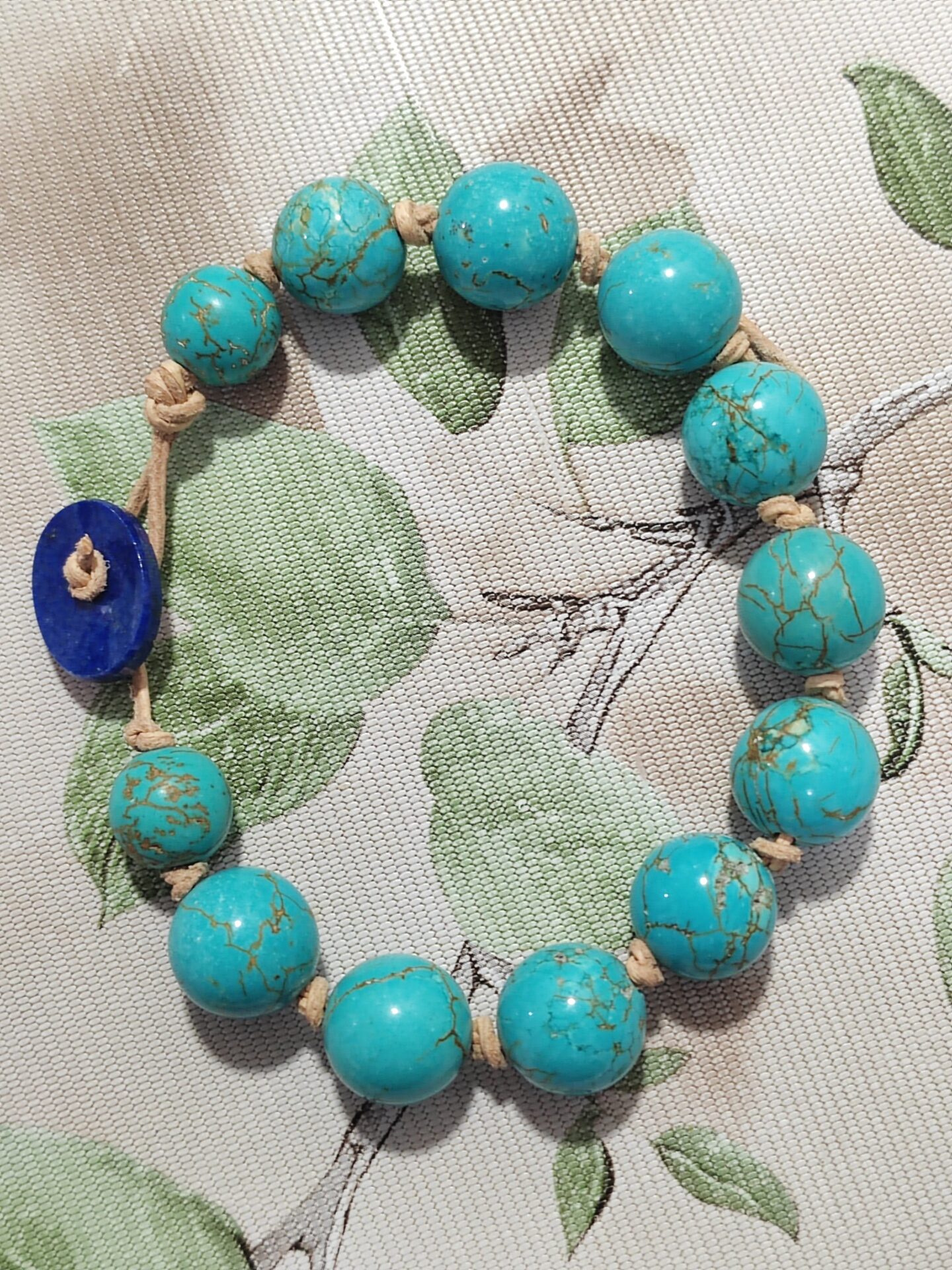 pulsera de turquesas y lapislázuli en cuero - Imagen 4