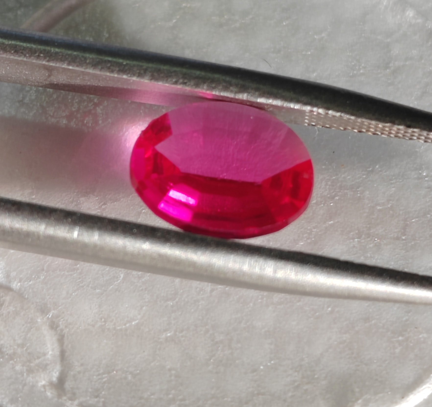 Rubí oval Dámero 9x7mm - Imagen 2
