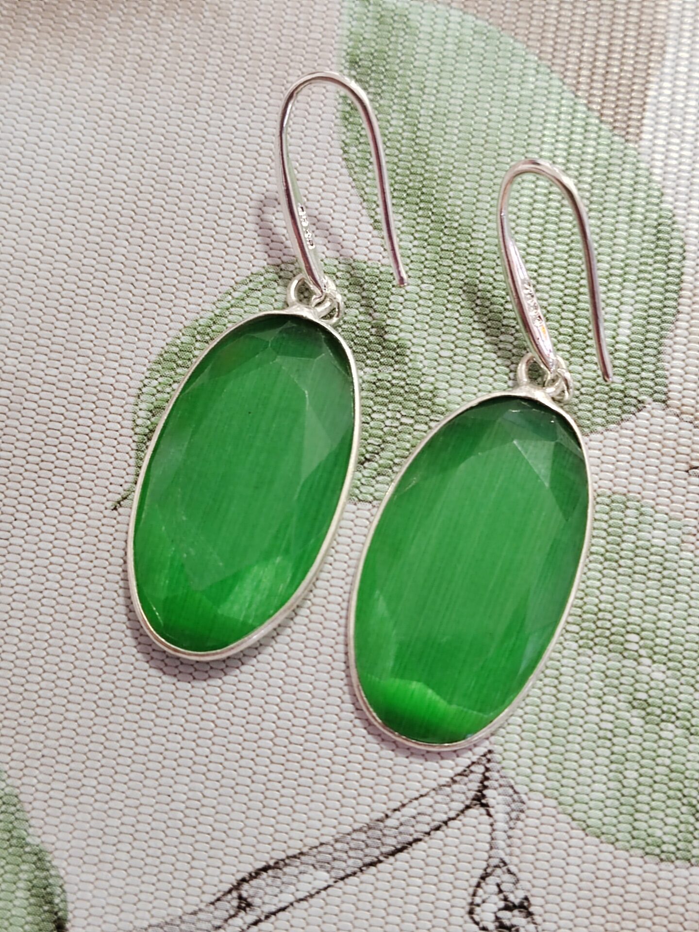 pendientes selenita verde facetada