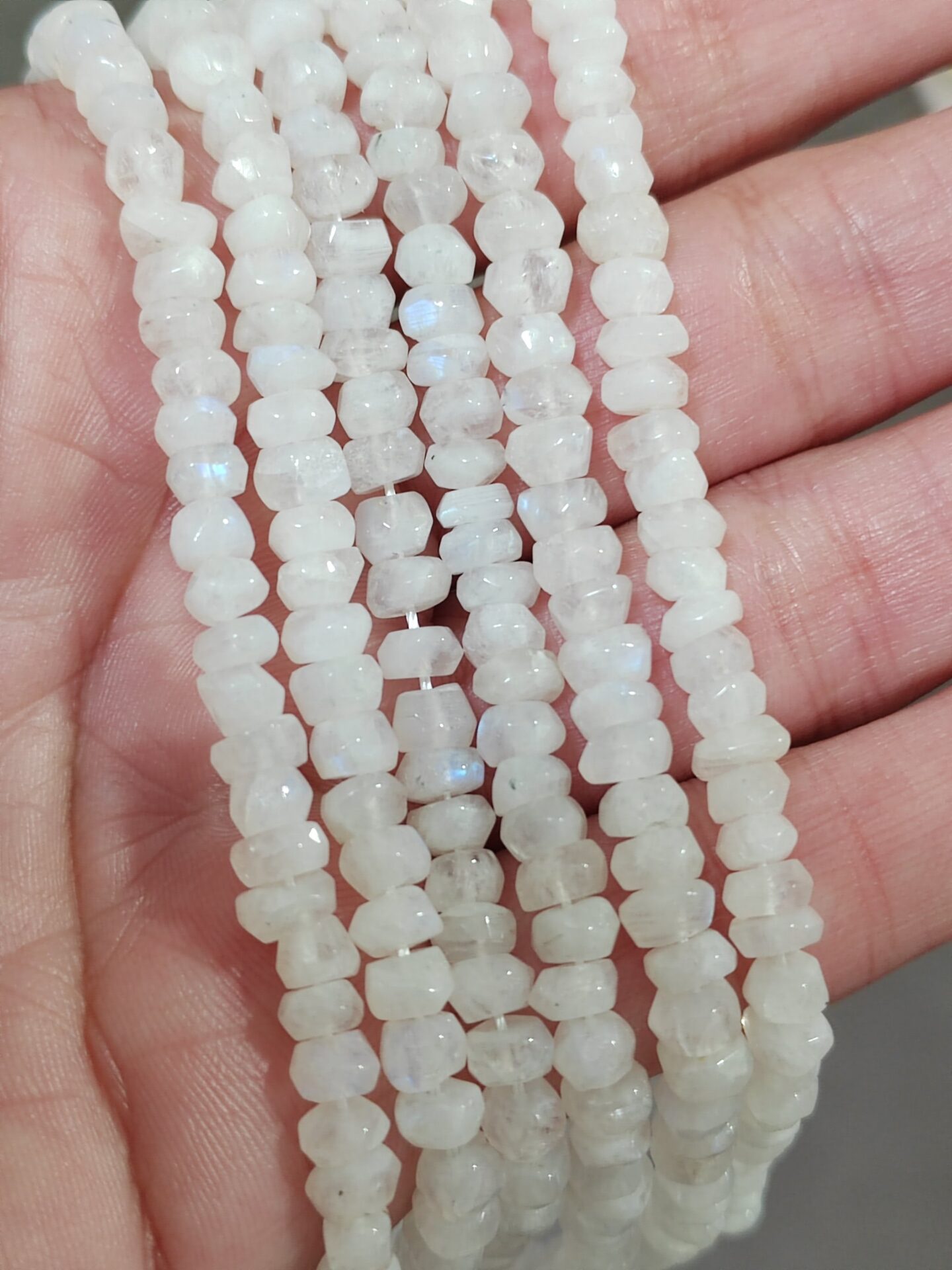 hilo de piedra luna rondel irregular 5x2mm