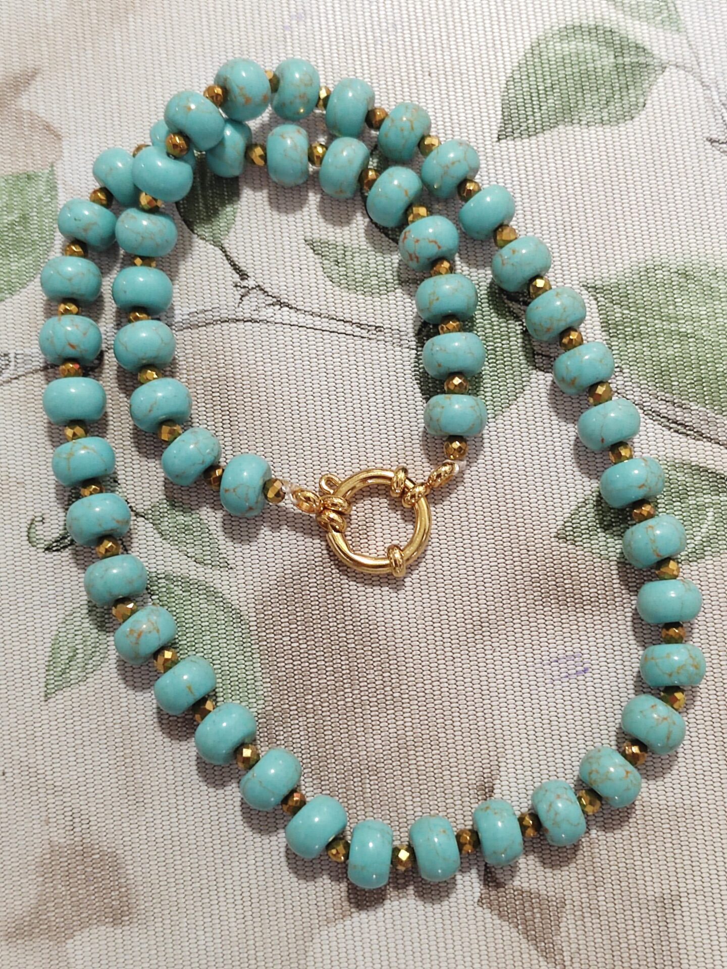 collar de turquesas y hematites cierre acero - Imagen 3