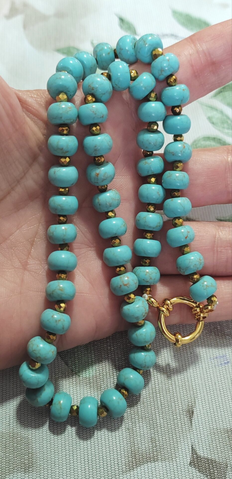 collar de turquesas y hematites cierre acero - Imagen 2