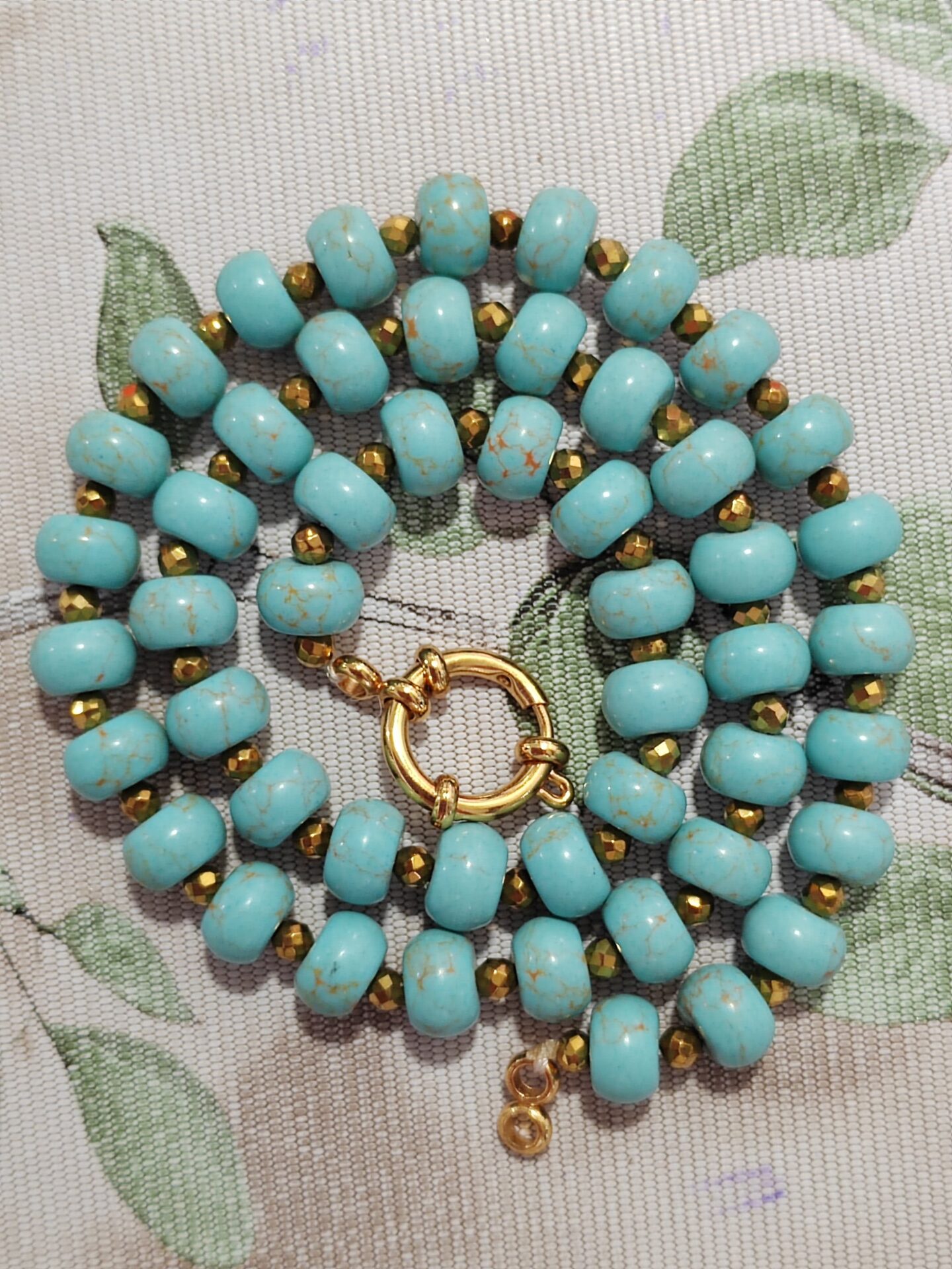 collar de turquesas y hematites cierre acero - Imagen 4